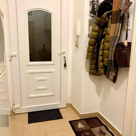 Apartament Ararat *