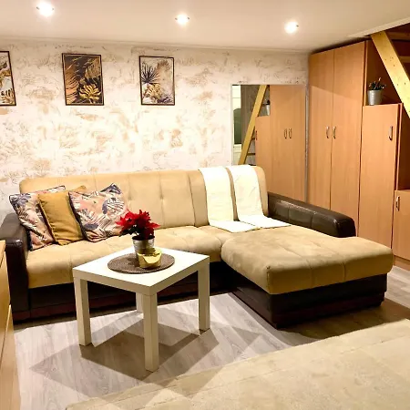 Ararat アパート *